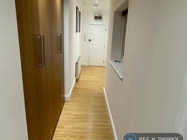 Flat for rent in London Borough of Croydon, Purley