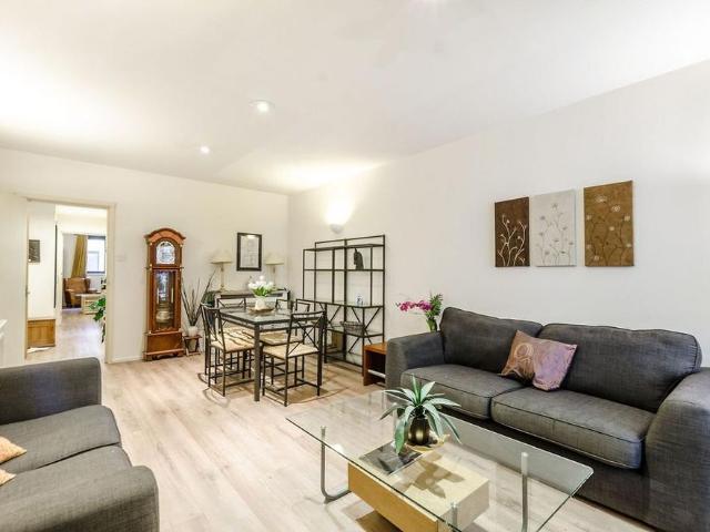 Apartment for rent in Brompton, Greater London