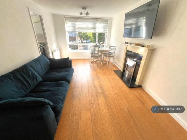 Apartment for rent in Elstree and Borehamwood, Borehamwood