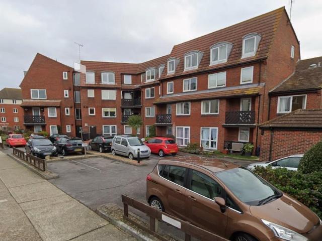 Flat for rent in Lee-on-the-Solent, Middlecroft