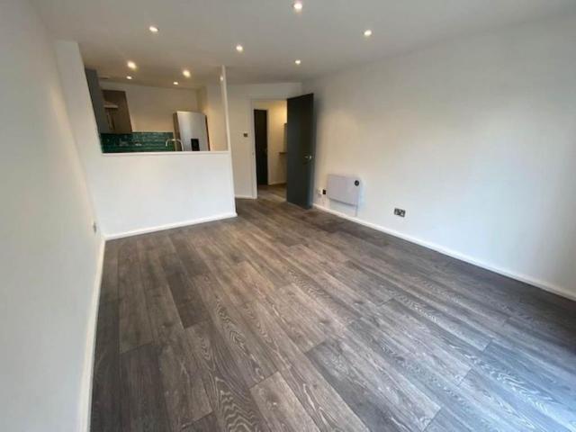 Apartment for rent in Cardiff International Sports Village, Falcon Lodge