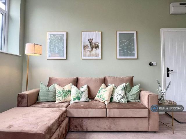 Apartment for rent in Saint George's, Netherthorpe