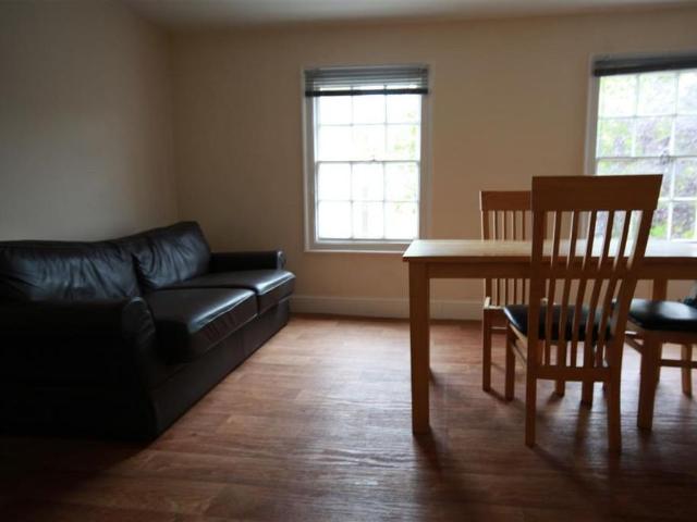 Apartment for rent in Holywell, The Slade