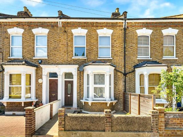 Flat for rent in South Tottenham, Greater London