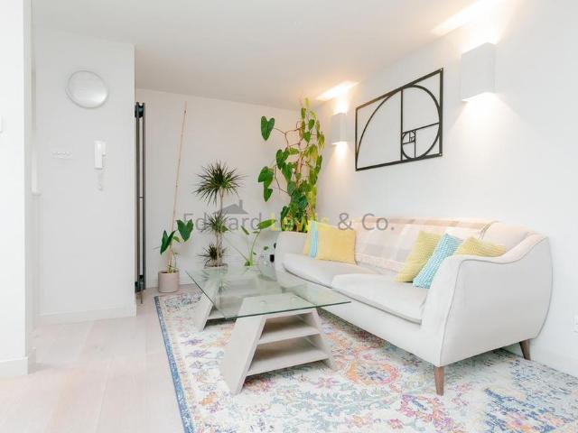 Apartment for rent in West Hackney, Greater London