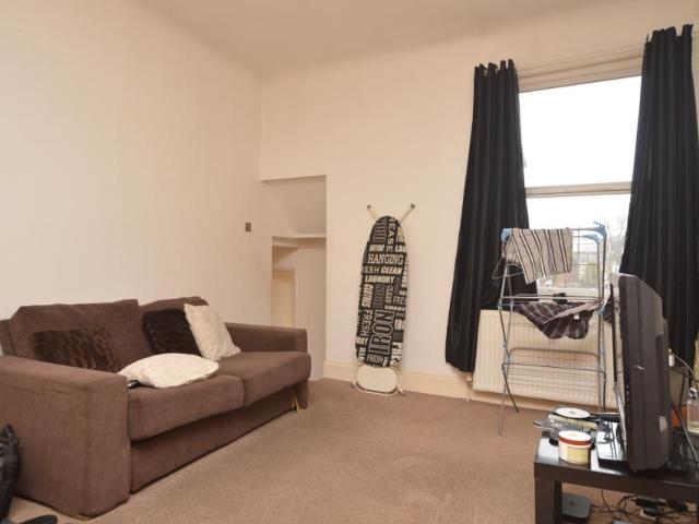 Apartment for rent in Lower Sydenham, Greater London