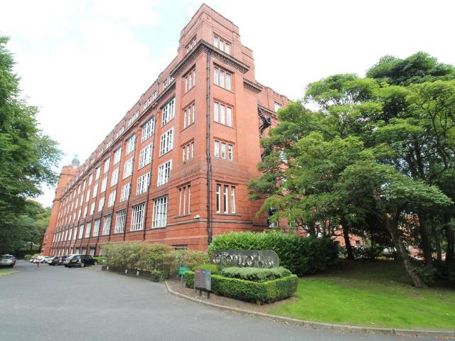 Flat for rent in Lee Bank, Greater Manchester