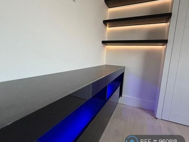 Apartment for rent in London Borough of Croydon, Thornton Heath