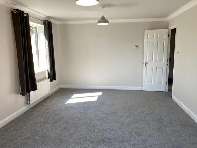 Apartment for rent in Red Hill, Surrey