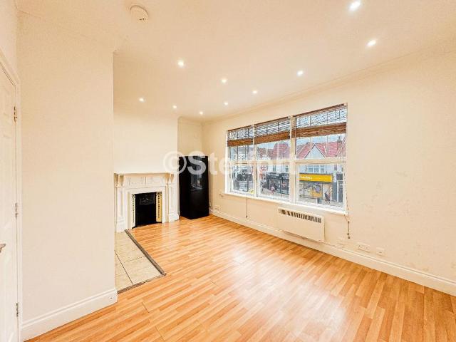 Flat for rent in North Finchley, Greater London