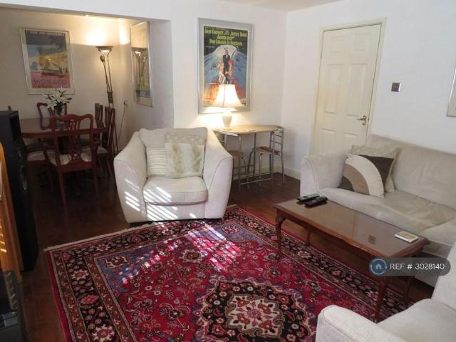 Apartment for rent in Sydenham, Green Close
