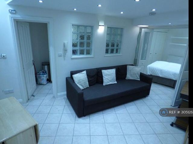 Apartment for rent in Royal Borough of Kensington and Chelsea, Greater London