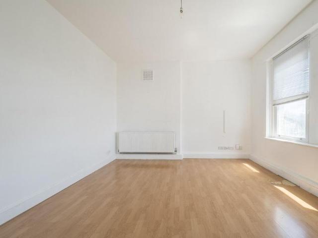 Apartment for rent in London Borough of Croydon, South Norwood