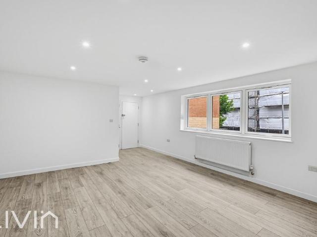 Apartment for rent in London Borough of Croydon, Greater London