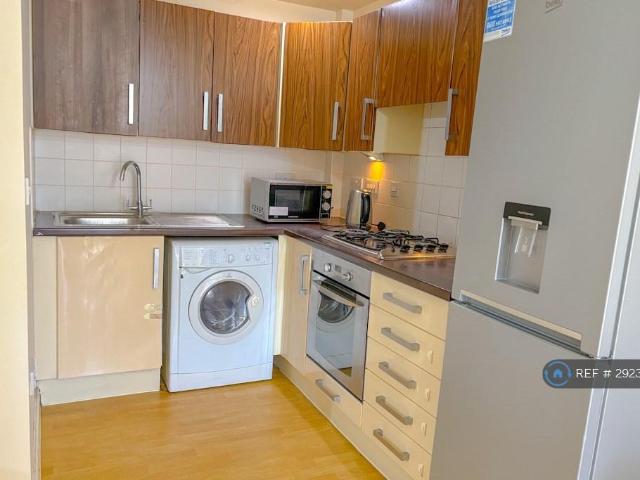 Flat for rent in Wealdstone, Greater London