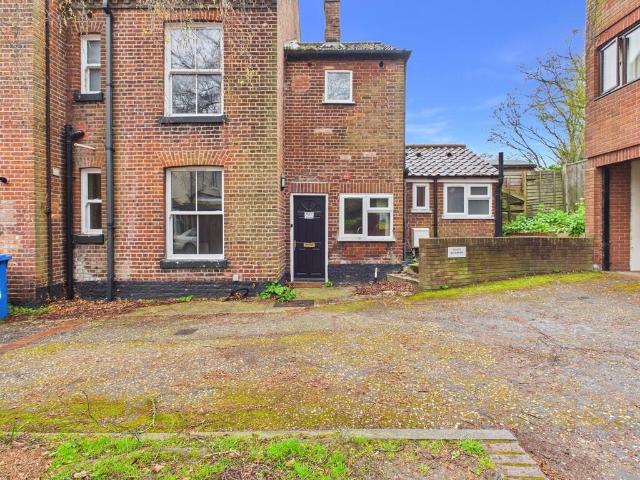 Flat for rent in Heigham Grove, East Bank
