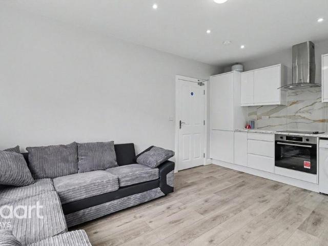 Apartment for rent in Badgers Dene, Grays