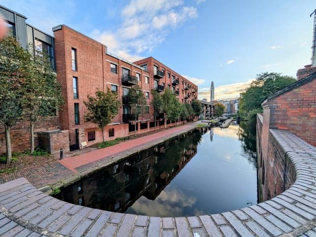 Apartment for rent in Park Central, Birmingham