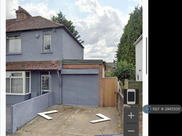 Flat for rent in Hayes, Greater London
