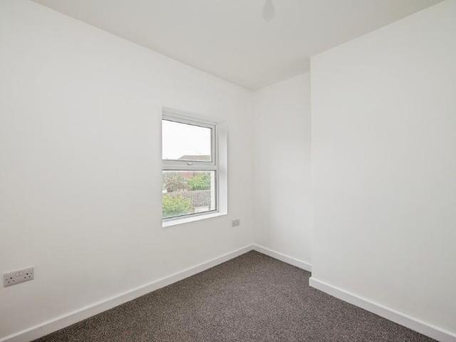 Apartment for rent in Southtown, Stokesby