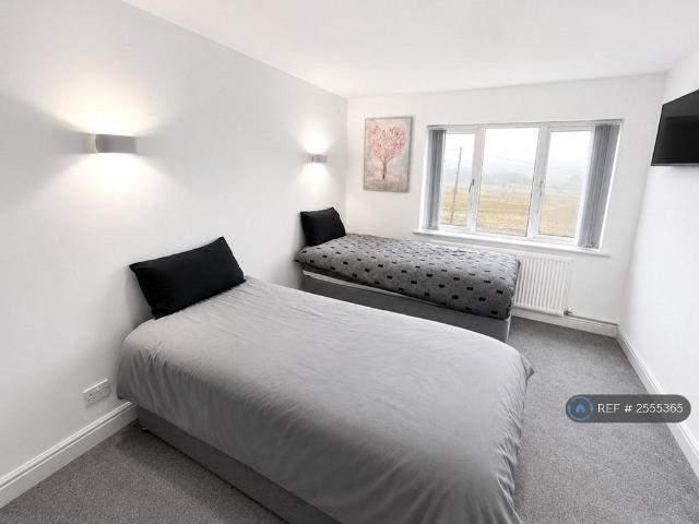 Flat for rent in Saddleworth, Pendock