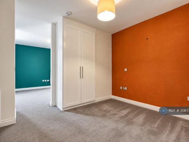 Apartment for rent in Elmdon Heath, Solihull