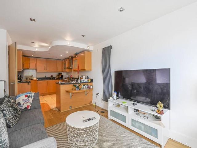 Flat for rent in Isle Of Dogs, Isle Of Man