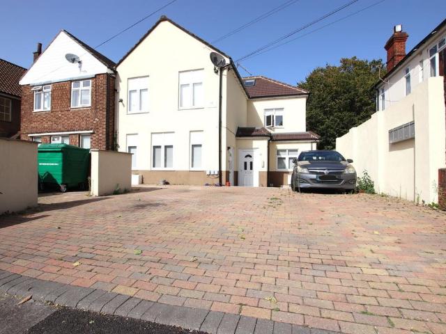 Flat for rent in London Borough of Croydon, Selhurst