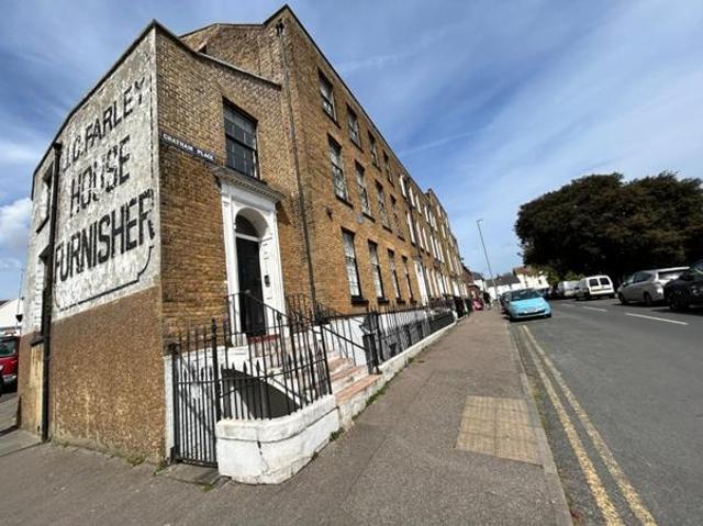 Flat for rent in East Cliff, Acol