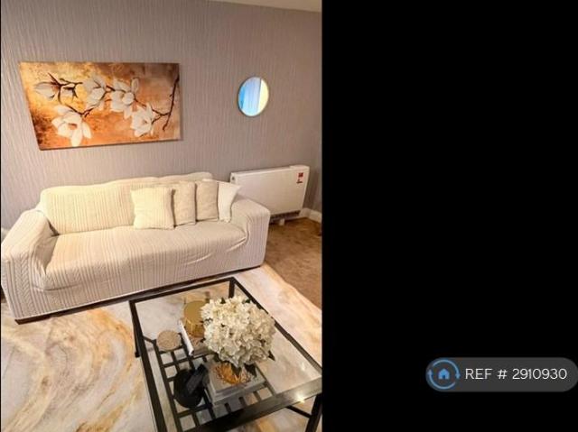 Flat for rent in Battersea, Isle Of Man