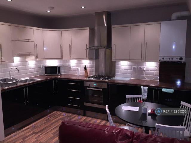 Flat for rent in Slough