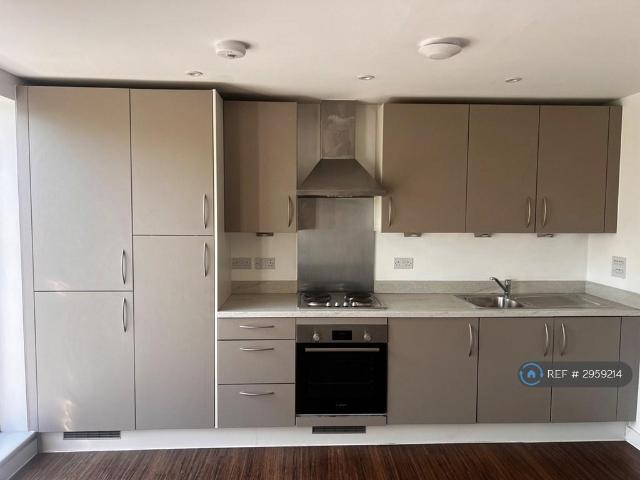Flat for rent in Palmers Green, Greater London