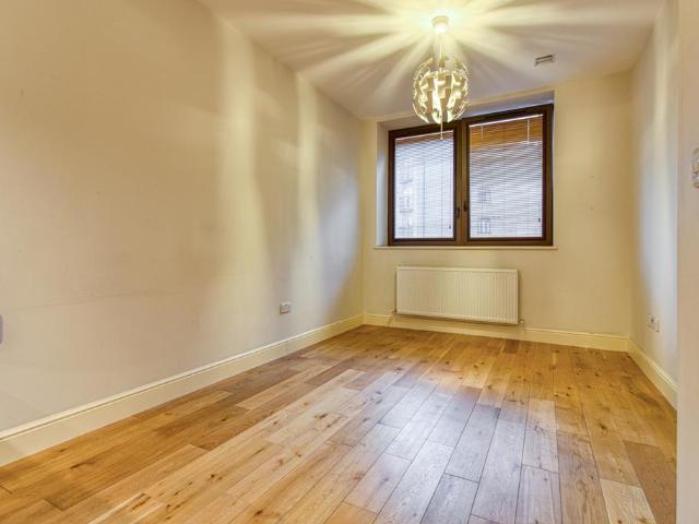 Flat for rent in New Barnet, Isle Of Man