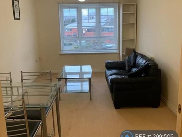 Apartment for rent in Woodloes Park, Green Close