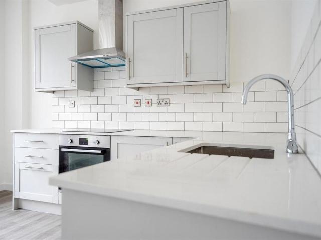 Apartment for rent in Westborough, Surrey