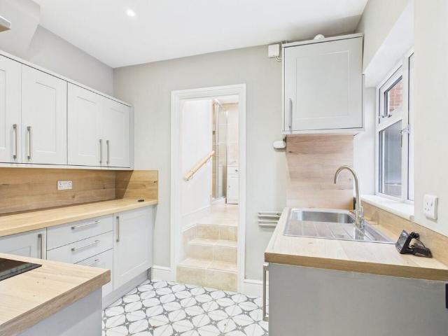 Apartment for rent in Heigham Grove, East Bank