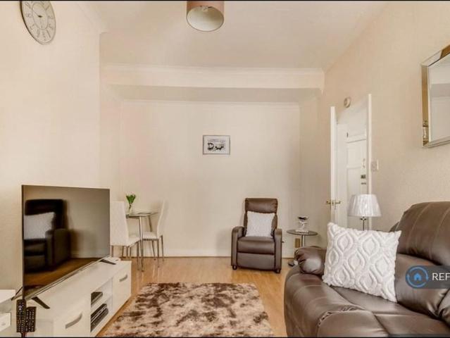 Apartment for rent in London Borough of Merton, Greater London