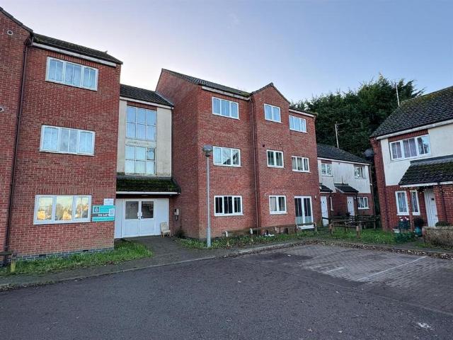 Flat for rent in Clay Lake, Gosberton Clough