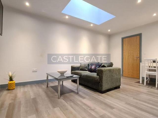 Apartment for rent in Highfields, Huddersfield