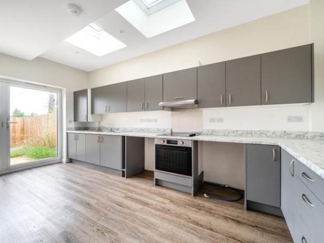Apartment for rent in Black Bourton, Oxfordshire