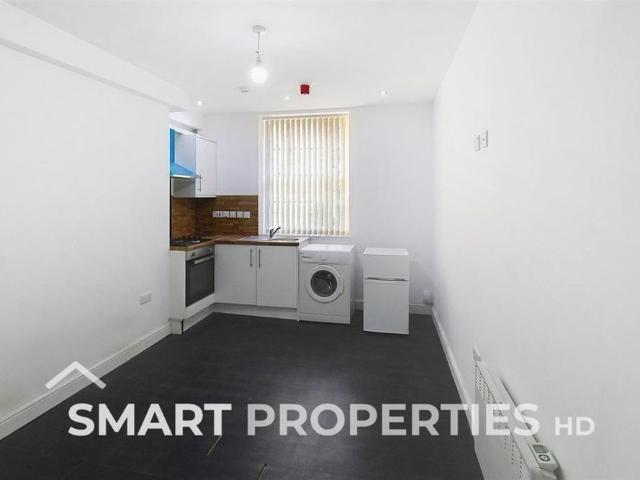 Apartment for rent in Folly Hall, Kirklees