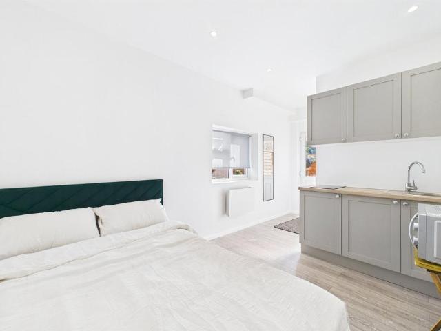 Flat for rent in Reading