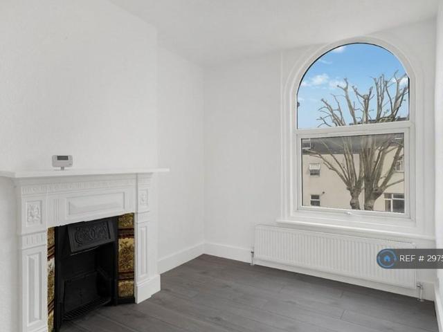 Apartment for rent in London Borough of Croydon, Norbury