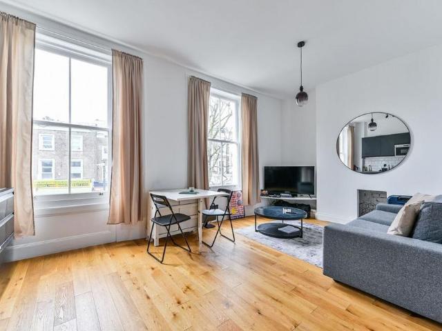 Apartment for rent in Highbury, Greater London