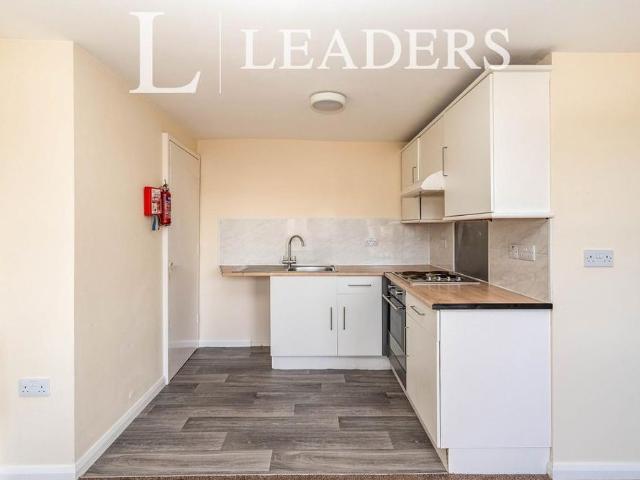 Apartment for rent in Southtown, Stokesby