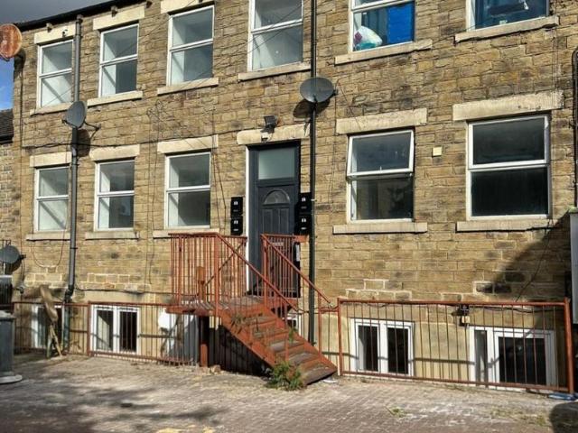 Flat for rent in Heckmondwike, Kirklees
