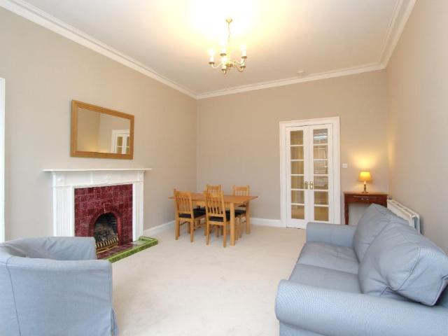 Flat for rent in Silvermills, New Town