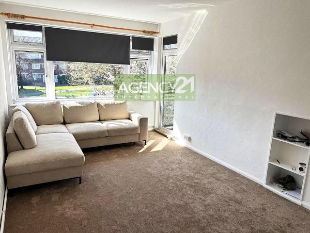 Flat for rent in London Borough of Havering, Greater London
