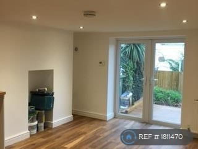 Apartment for rent in Watergate, Devon