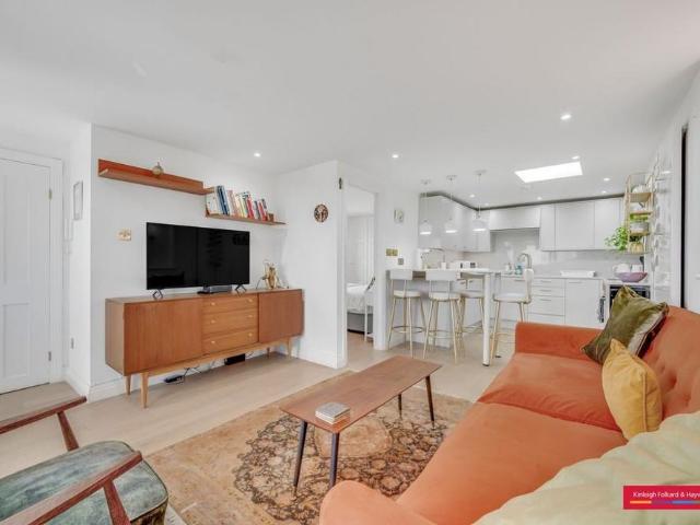 Apartment for rent in Maida Hill, Greater London
